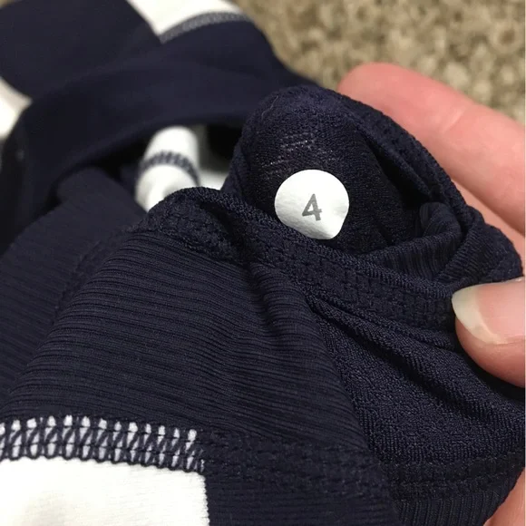 EUC LULULEMON Run Switchback Long Sleeve Navy White Stripe Shirt Size 4 - Picture 7 of 11